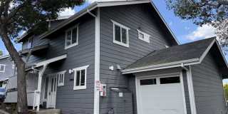 Great West Petaluma 2/1.5 Home - 418A Upham Street Gallery 1