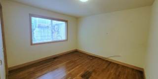 Bayview Condo 2 Bedrooms with Gas Fireplace  - S State St Gallery 54