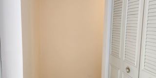 #410 OAK MANOR Gallery 16