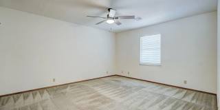 Beautiful Two-Story 3bed/2bath Townhome Available in Westside Norman!! Gallery 31