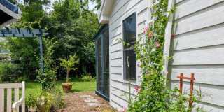 The Garden Cottage- 134 Sans Souci, Unit B Gallery 26