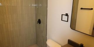 2101 West Evergreen Gallery 5