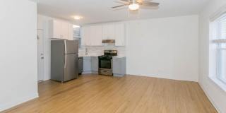 2000 West Foster Ave. Gallery 7