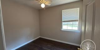 MOVE IN SPECIAL: $500 OFF 1ST MONTH'S RENT!** MOVE IN SPECIAL: $500 OFF 1ST MONTH'S RENT!** Gallery 17