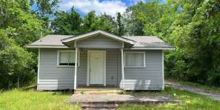 Completely Renovated 2 Bedroom House! Gallery 1