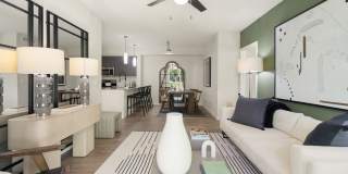 Cortland Hollywood Gallery 9