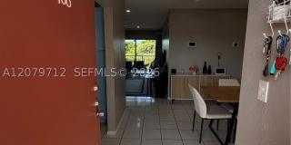 13715 Kendale Lakes Cir Gallery 1