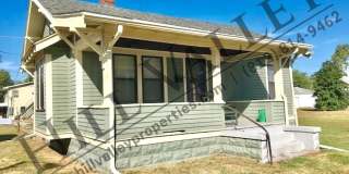 Two Bedroom Bungalow - East Side Location Two Bedroom Bungalow - East Side Location Gallery 1