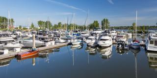 Yacht Harbor Club Gallery 18