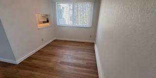 Stunning 2 Bed, 1 Bath w/ Laundry & AC in Lincoln Heights! Stunning 2 Bed, 1 Bath w/ Laundry & AC in Lincoln Heights! Gallery 12