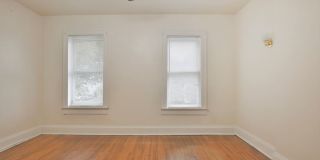 Central Campus - Newly renovated 4 Bedroom 2 Bathroom House Gallery 18
