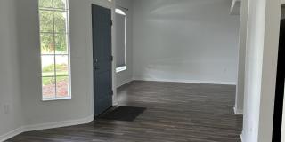 3127 Lowry Boulevard SE Gallery 2