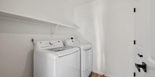 Spacious 4BR House with Beautiful Mountain Views! Gallery 24