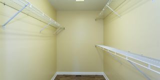 713 JASON CIRCLE Gallery 30