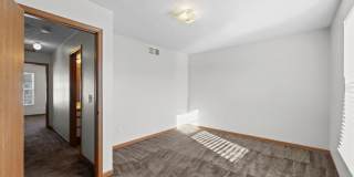 Modern 3 BR Townhome in North Normal—Low Maintenance, High Comfort! Gallery 11