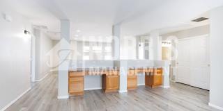 Beautiful Large Home w/A Pool Gallery 30