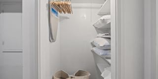 Charming 1 Bed, 1 Bath Duplex with Office/Flex Space near Five Points, Downtown Raleigh Gallery 10