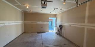 Charming 2-Story Townhome with Vaulted Ceilings Gallery 39