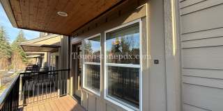 Charming 3 Bed, 2 Bath Townhome with Garage in Beautiful Sandy Gallery 25