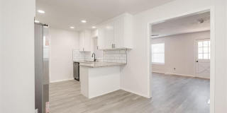 11715 N Francis Avenue Gallery 13