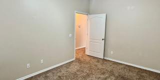 Cute 3 Bed Duplex In Yukon Gallery 17