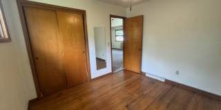 1906 E. Maxwell Gallery 8