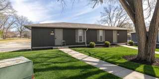 Stonegate Complex -- Fully Furnished and Utilities Included! Gallery 1