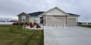 Spacious 6-Bedroom Home with 4-Car Garage & Fully Fenced Backyard! Gallery 1