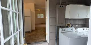 Charming 1 Bed / 1 Bath, Centrally Located! Gallery 3