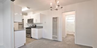 Remodeled 1 Bed/1 Bath in Manhattan Beach with City & Mountain Views — Garage + W/T Included Gallery 6
