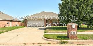 Charming Mustang Home with Garage, Fenced Yard & Modern Amenities Gallery 1