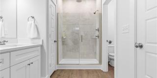 2923 Pretty Lake Avenue Gallery 24