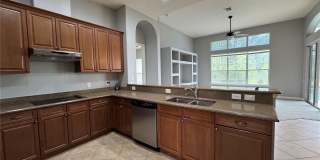 142 HARRINGTON COURT Gallery 17