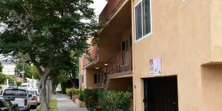 7140 DeLongpre Apartments Gallery 2