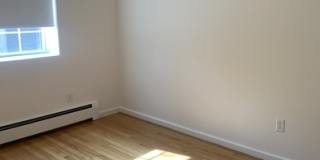 8 Lake Street Gallery 7