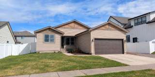 Beautiful single-story 3 bedroom 2 bath home For Rent in Coeur d' Alene! Gallery 1