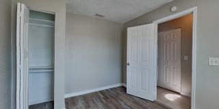 5116 East 28th Avenue Gallery 13