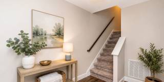 3 Bedroom Townhome with Garage! Gallery 1