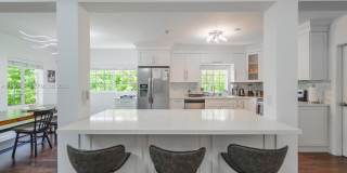 1714 Costado St Gallery 13