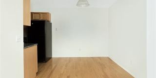 2425 Torquay Avenue Gallery 8
