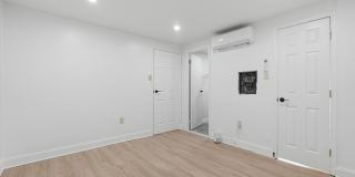 1006 PINE Street Gallery 12