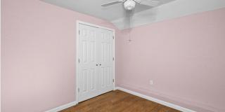 Townhouse for Rent – 2 Bed / 1 Bath Gallery 14