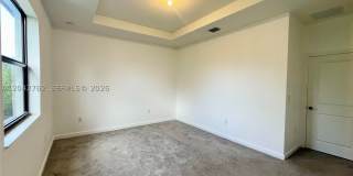 307 NE 208th Ter Gallery 4
