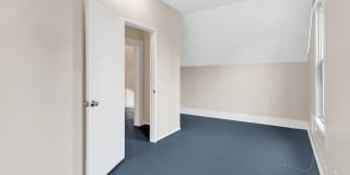 4 Bedroom, 1 Bathroom Home in the York Neighborhood for Rent! Gallery 21