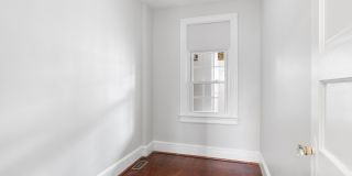 209 Douglas St NE Gallery 21