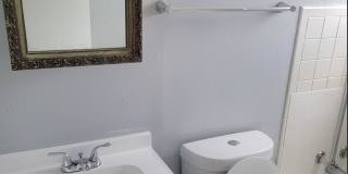 502 Hart Street - 504 Gallery 20