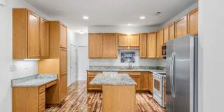 NW Brick Townhome, Granite Counter-Tops, Wood Floors, FP, Garage! NW Brick Townhome, Granite Counter-Tops, Wood Floors, FP, Garage! Gallery 12