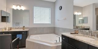 6Bds/7 Bths Massive Estate home overlooking a pond in an amenity-rich community Gallery 42