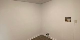 2 Bedroom, 1 Bath House in Columbia! Gallery 8