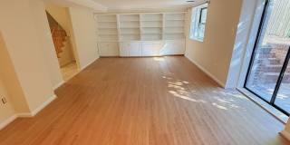2 Level, 2 Bedroom Hidden Gem in Dupont! Gallery 15